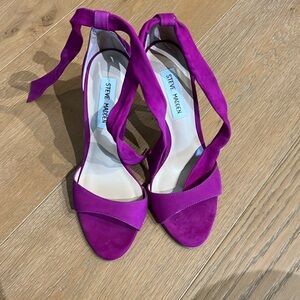 Steve Madden Fuschia Suede Platform